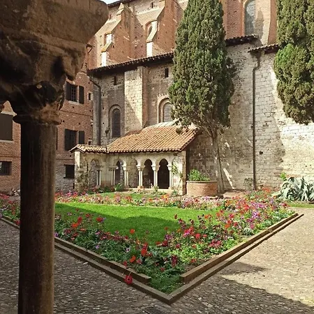 Le Sans Souci